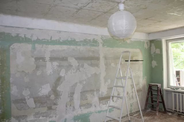 Подготовка комнаты к монтажу натяжного потолка 